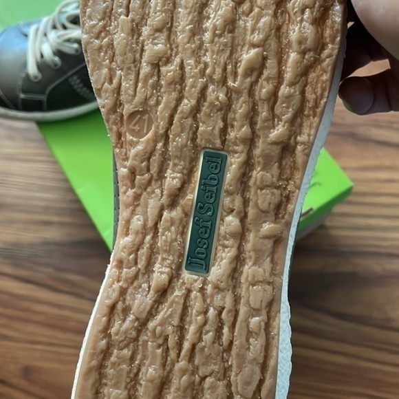 Josef Seibel Women's Caspian Fashion Sneaker size 41. New without tags - Picture 8 of 11